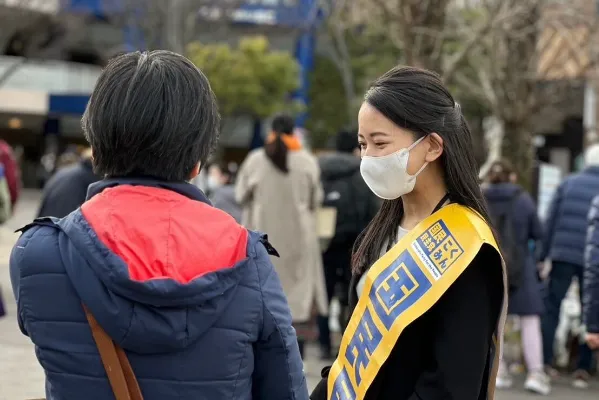 初選挙挑戦の時の街頭での交流